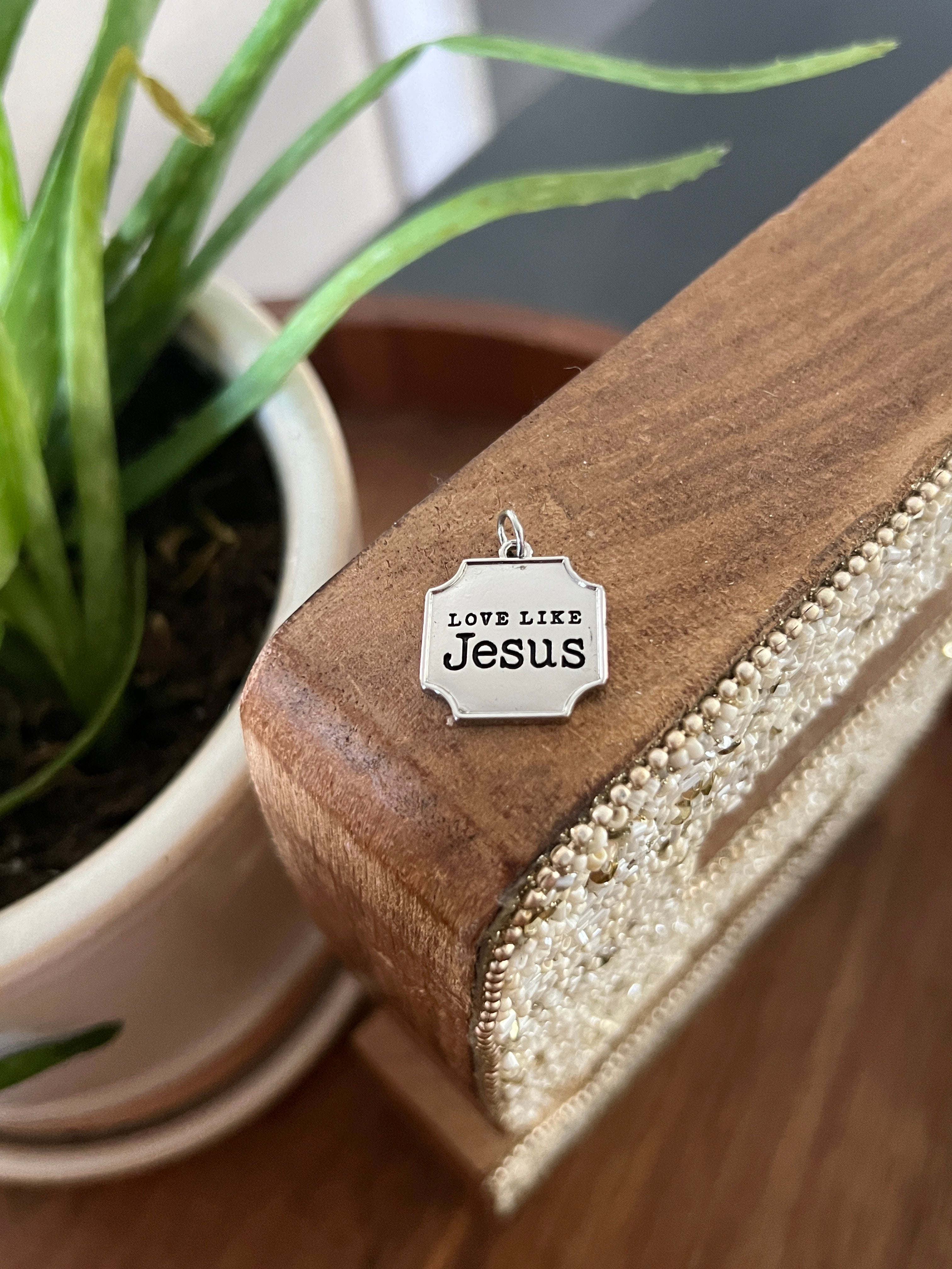 love like Jesus