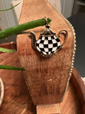 checkered teapot