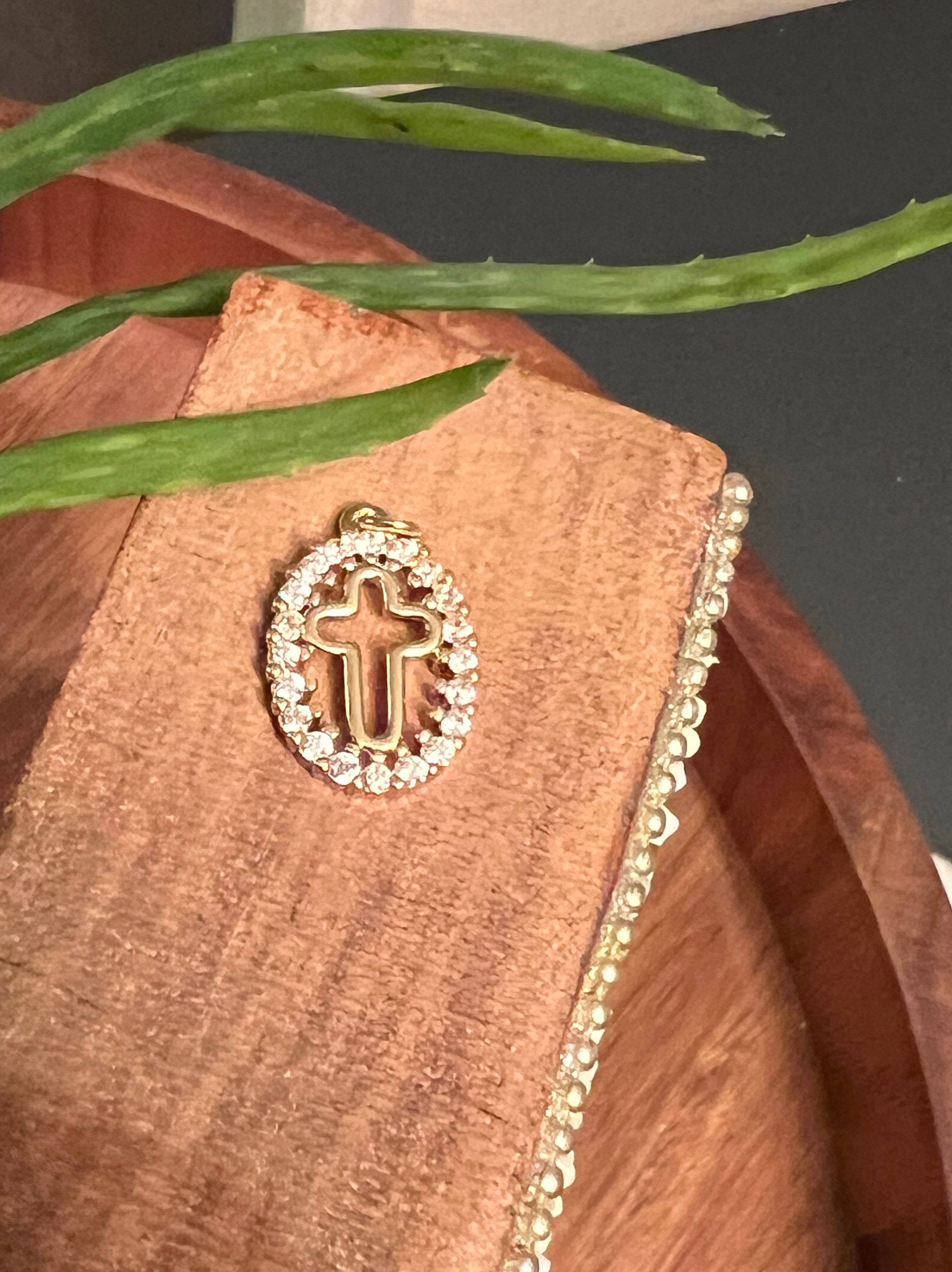 oval cross